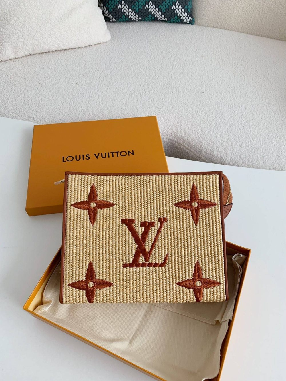 Louis Vuitton Toiletry Pouch 26 Monogram Raffia Tan M80351，Top Quality  Size:25*20*5.5cm