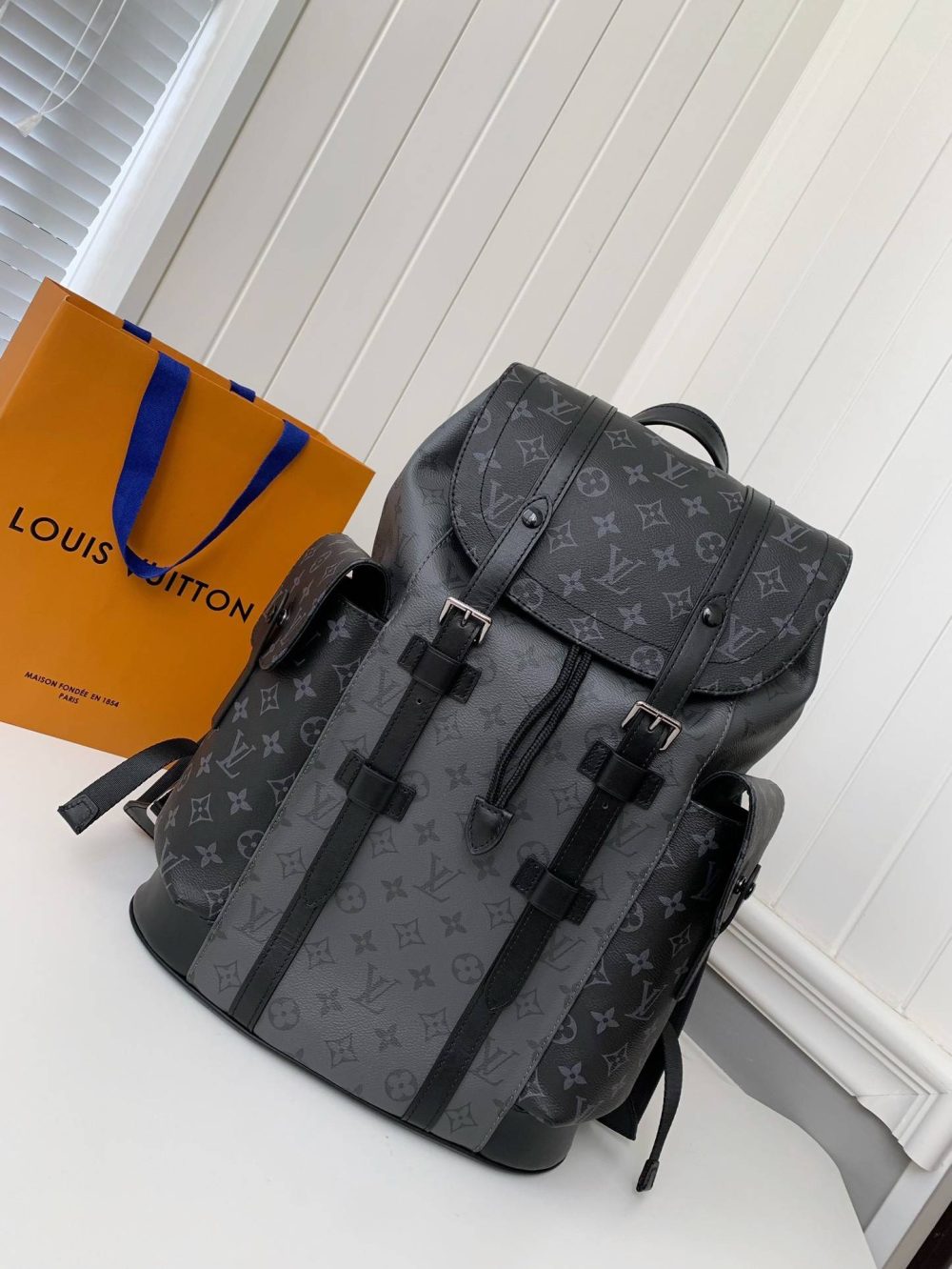 Louis Vuitton CHRISTOPHER Backpack MM45419 Top Quality Size: 38 * 44 * 21cm