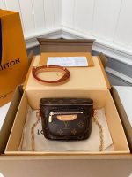 Louis Vuitton's new MINI BUMBAG vintage handbag for the season M82335 is of top quality