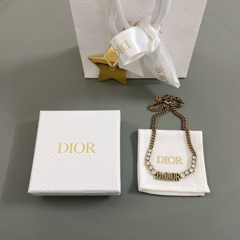 Dior round diamond collar