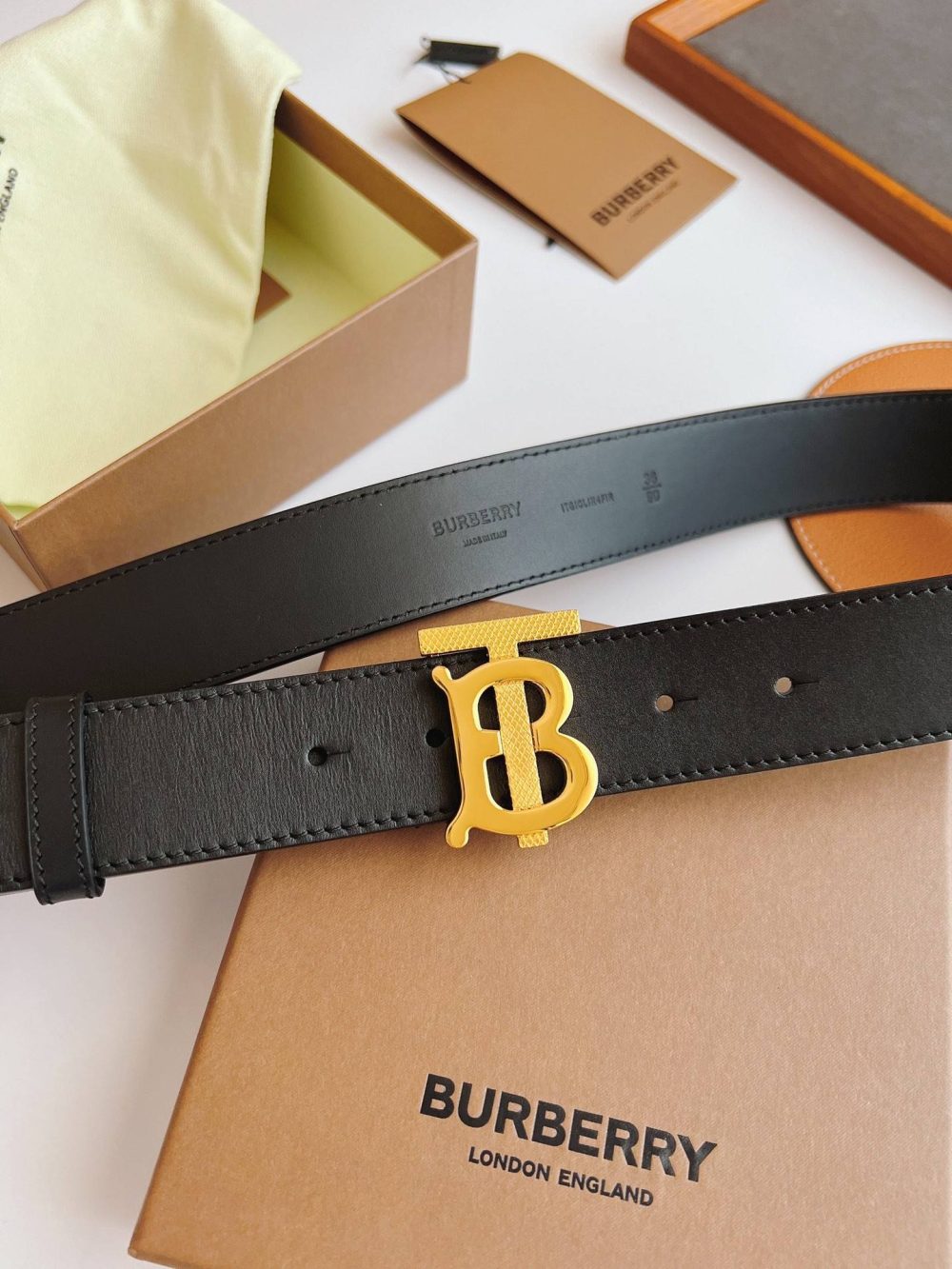 Burberry belt