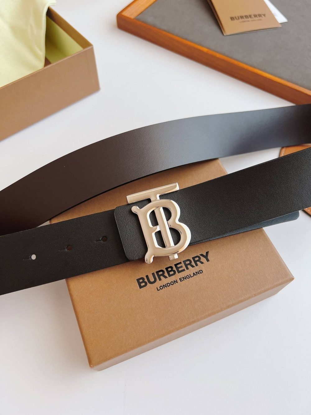 Burberry belt