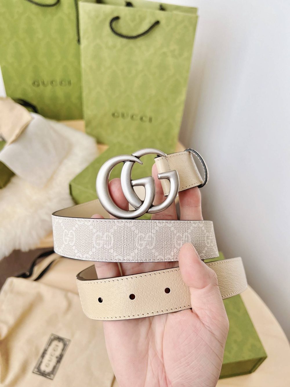 GUCCi  Ladies  Belt