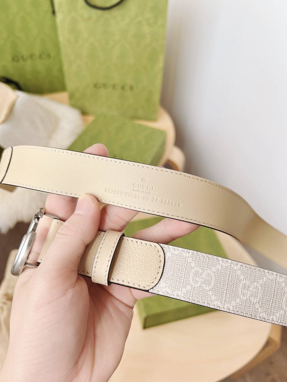 GUCCi  Ladies  Belt