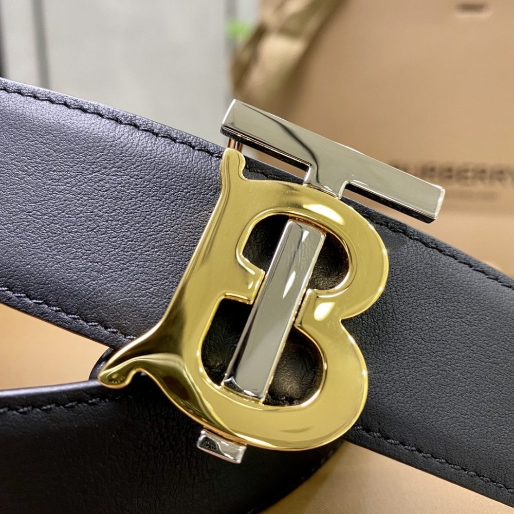 Burberry belt