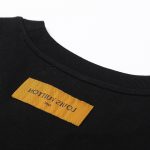 Louis Vuitton Logo lettering T-shirt with 23SS neckline