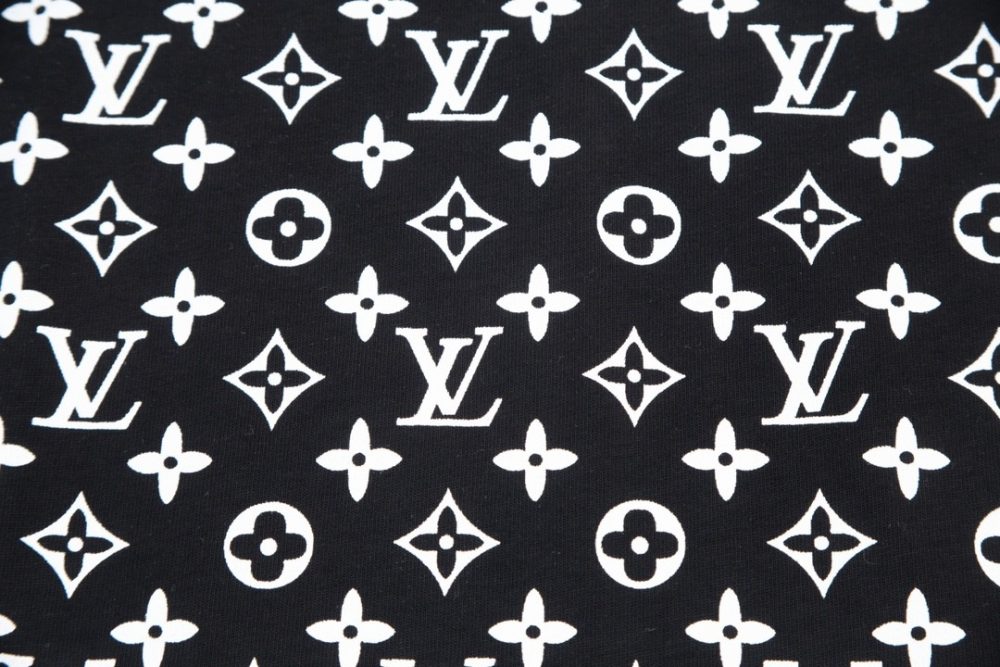 Louis Vuitton 230,000 new T-shirts for spring and summer