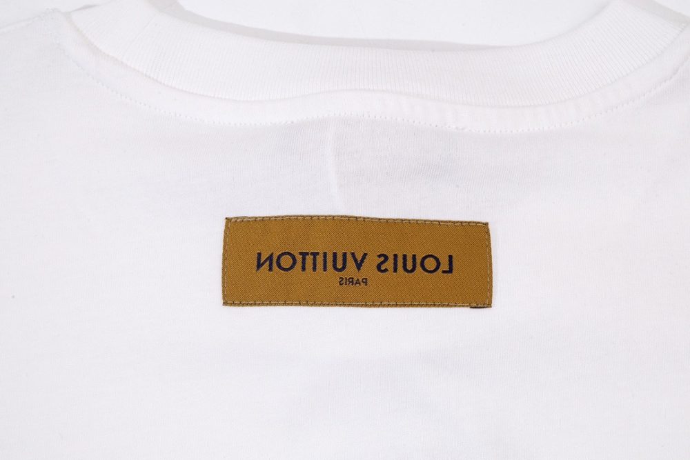 Louis Vuitton 230,000 new T-shirts for spring and summer