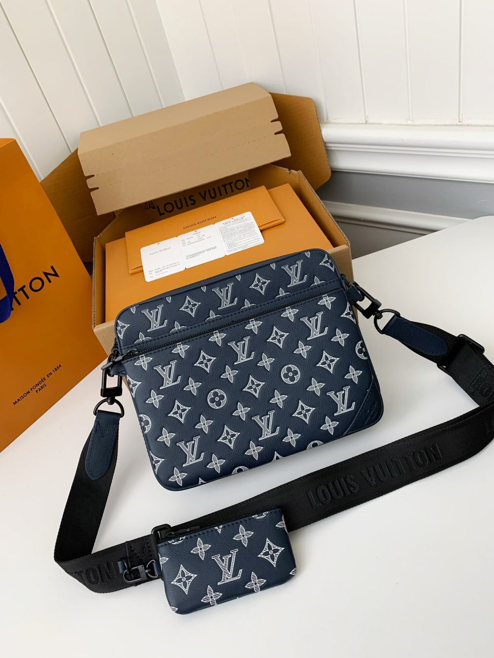 Louis Vuitton The new TRIO Postman Pack M24753  Size： 25*18.5*7cm