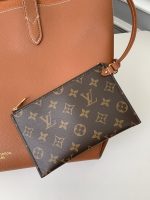 Louis Vuitton Low Key Cabas Mid -number Handbag M25343 Size: 30*14*47cm