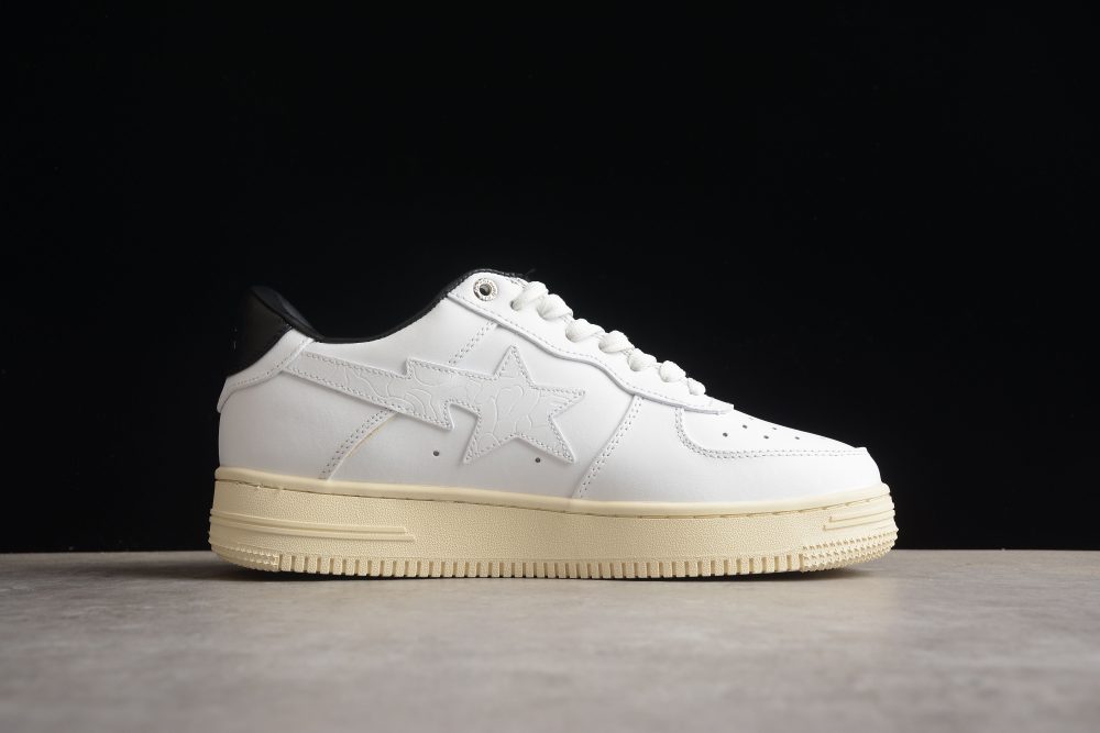 Bape Sta Low-Top Sneakers In White And Black